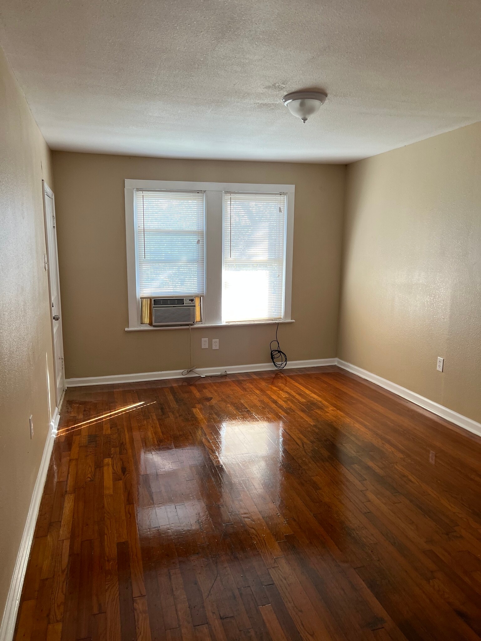 BEDROOM #1 - 3076 Nicholson Dr