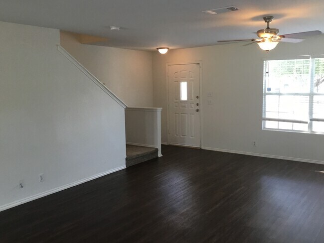Building Photo - 3500 Banda Ln