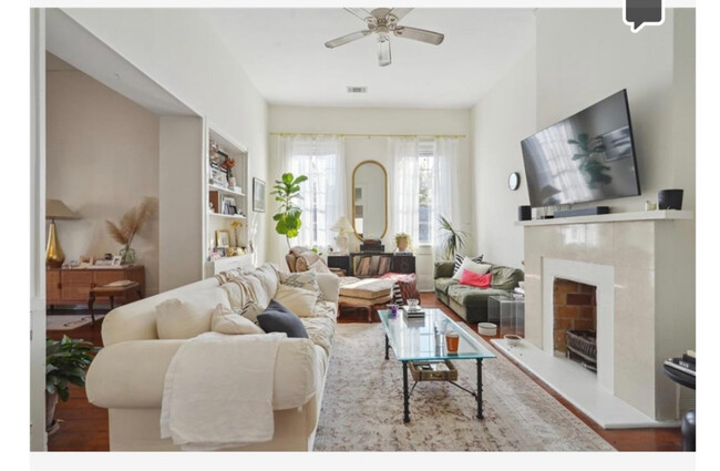 Living room - 1912 General Pershing St