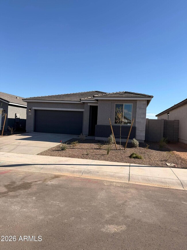 Building Photo - 18245 Avenida del Sol W
