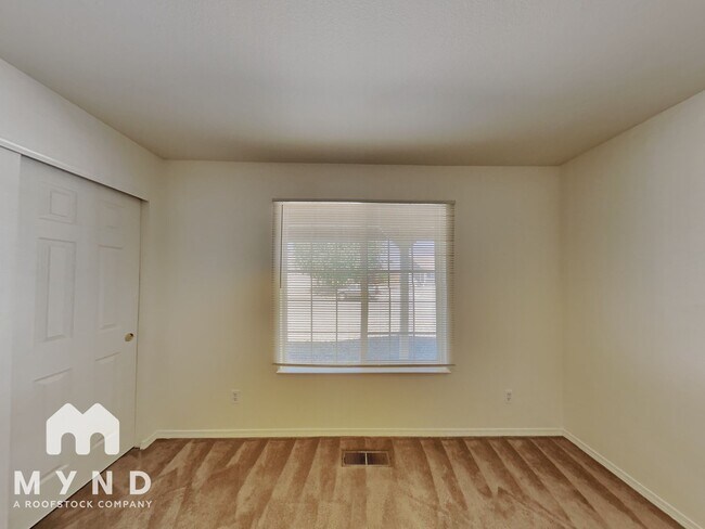 Building Photo - 2172 Rockin Robin Dr