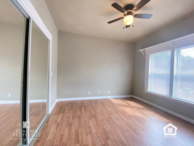Building Photo - Charming 3bd/2ba Home on Sonoma Highway