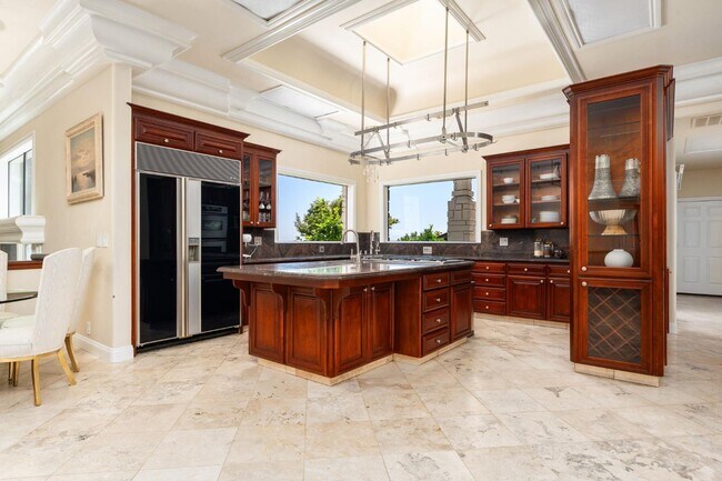 Building Photo - 14215 Killarney Dr