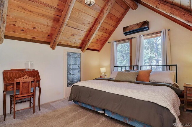 Building Photo - Mountain Log Home for Rent with views and ...