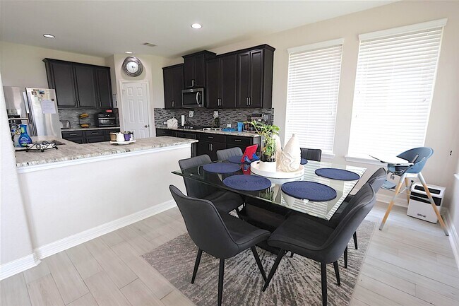 Building Photo - 5311 Lotus Canyon Ct