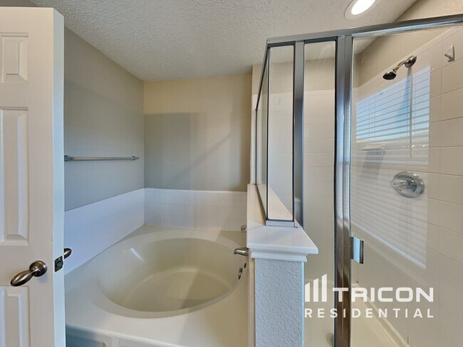 Building Photo - 6621 Swainson Trail