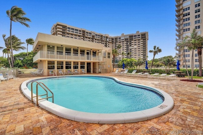 Building Photo - 5200 N Ocean Blvd