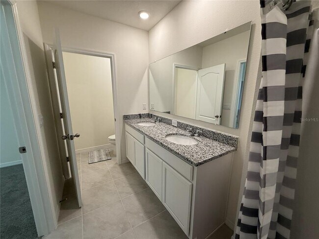 Building Photo - 1511 Ellesmere Ave