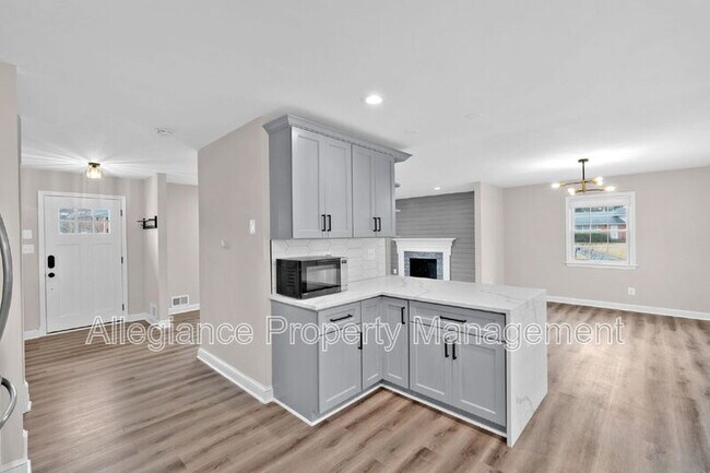 Building Photo - 2215 Lida Ct