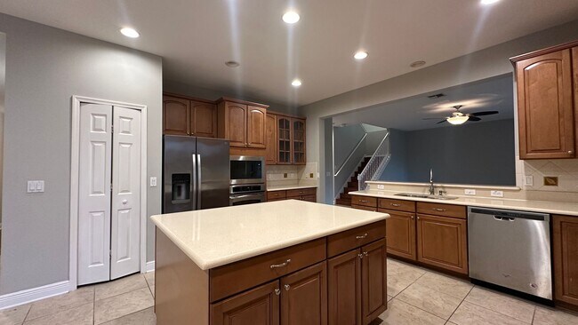 Building Photo - 418 Brentwood Club Cove