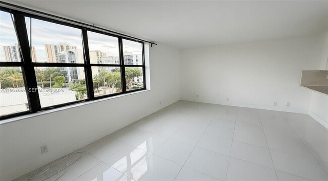 Building Photo - 20441 NE 30th Ave