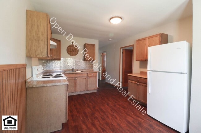 Building Photo - 414 N Cowen St