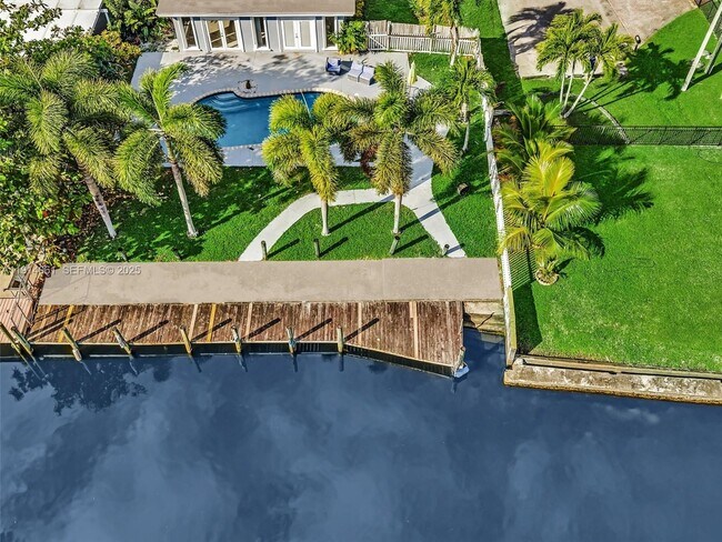 Building Photo - 4416 SW 35th Ave