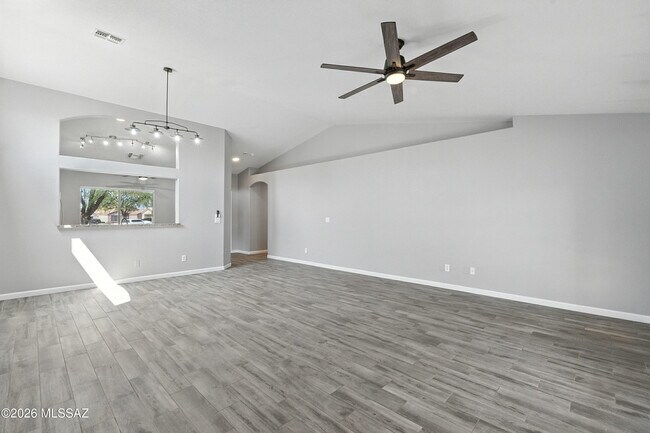 Building Photo - 8515 Placita De Lorena