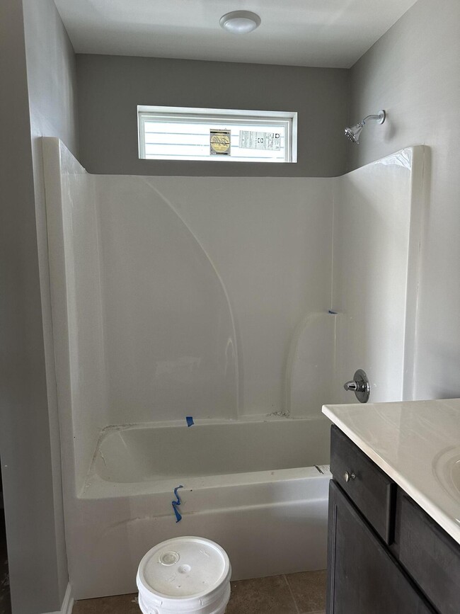 Building Photo - 2492 Feathersound Wy