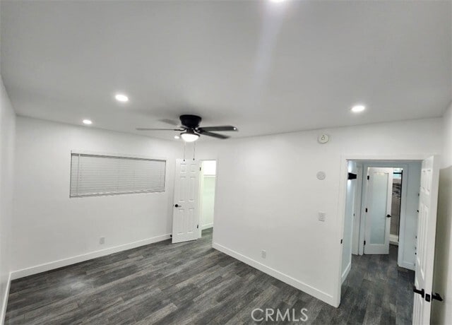 Building Photo - 714 W 95th St