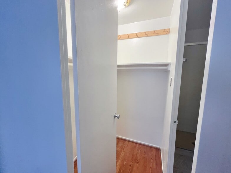 Master Walk-in Closet - 1400 E 55th Pl