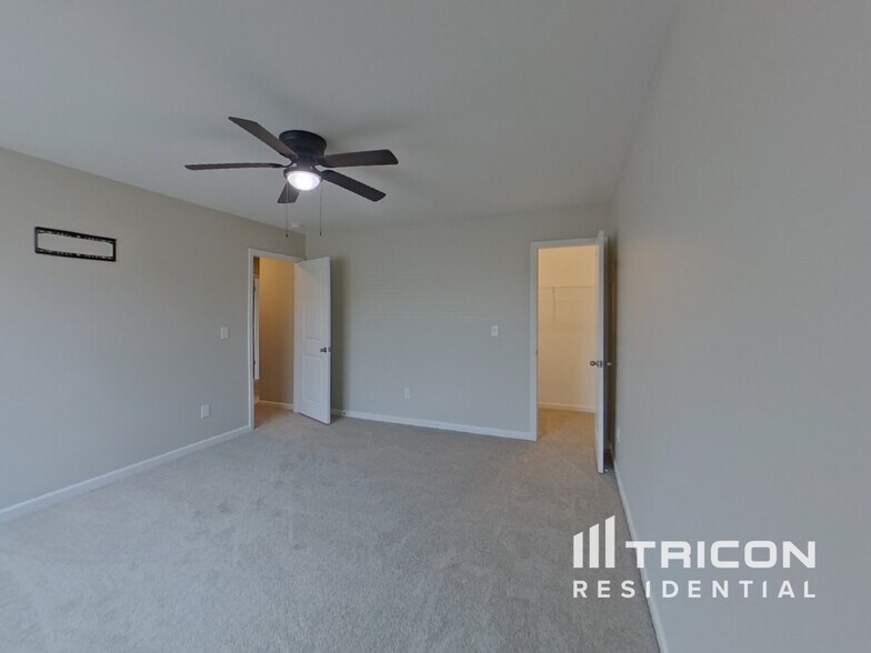 Building Photo - 260 Millen Dr