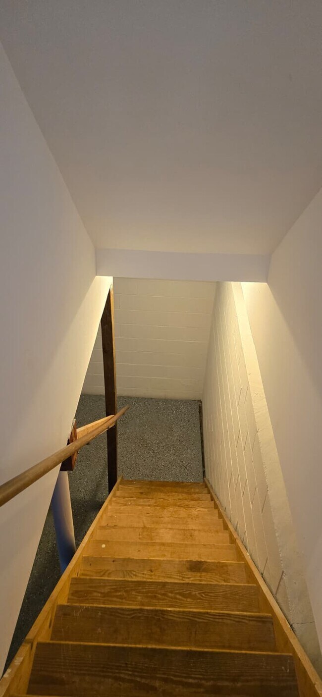 Building Photo - 5 Union St