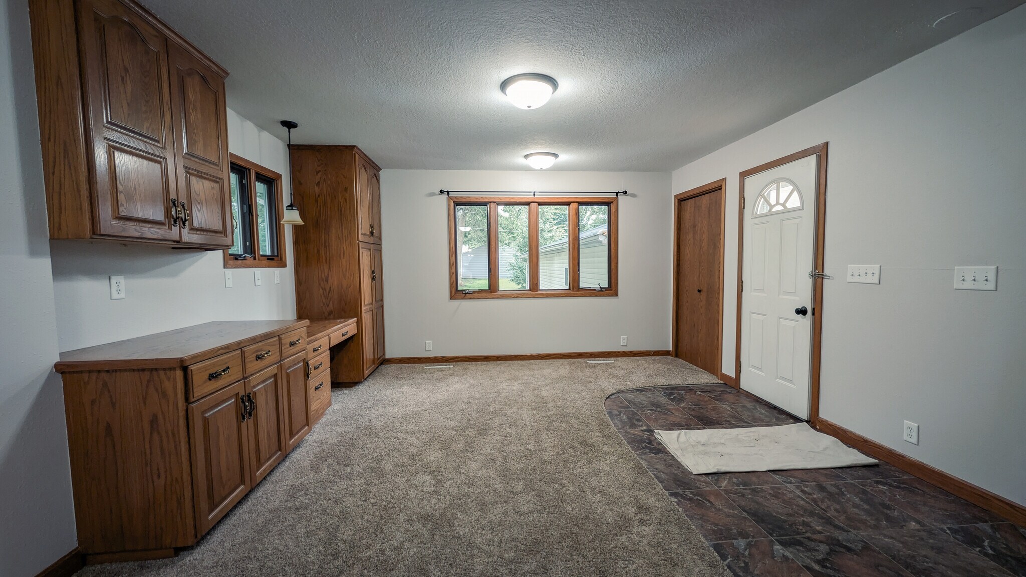 Building Photo - 607 Roiland St