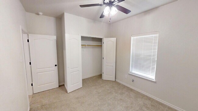 Building Photo - Welcome home to this beautifully designed 4-bedroom, 2.5-bathroom gem!