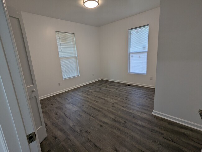Bedroom Unit B - 1814 Dodson Ave