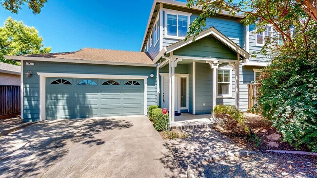 Building Photo - Rincon Valley FIVE Bedroom Three Bathroom Single Family Home!