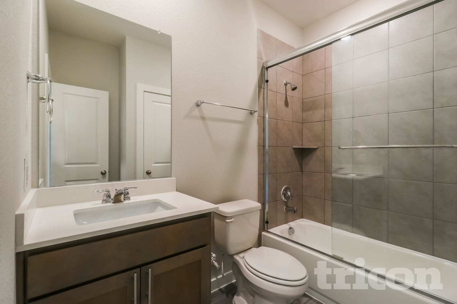 Building Photo - 605 Raglands Rd