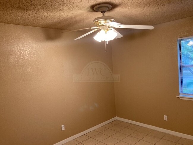 Building Photo - 1805 Galaxy Dr