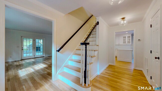 Building Photo - 463 White Oak Shade Rd