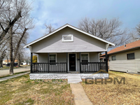 Building Photo - 2 bedroom with Bonus Room