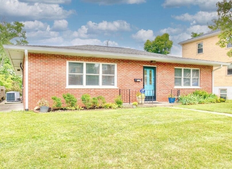 Building Photo - 2401 Carlisle Ave