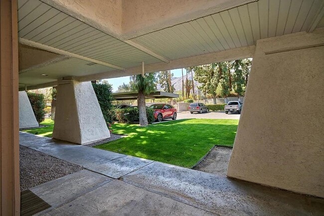 Building Photo - 2875 N Los Felices Rd