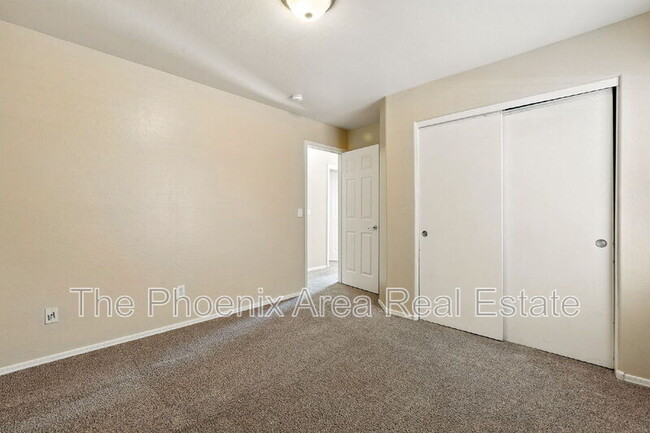 Building Photo - 16719 S 23rd St