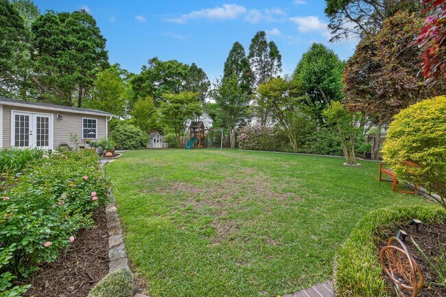 Building Photo - 5409 Dwight Dr