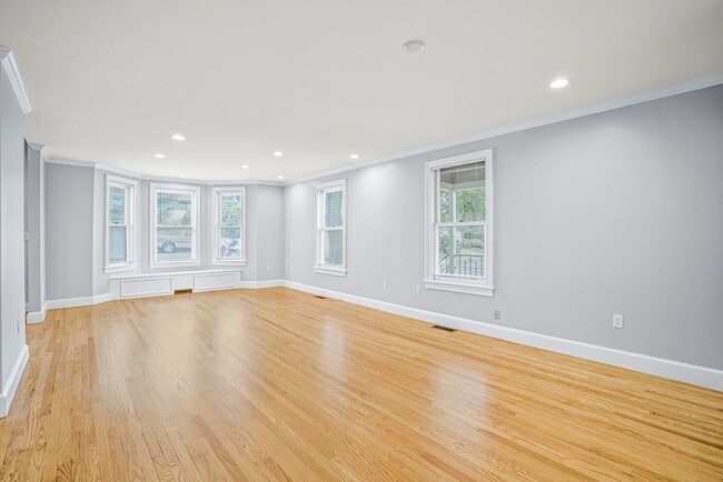 Building Photo - 11 Elmwood Ave