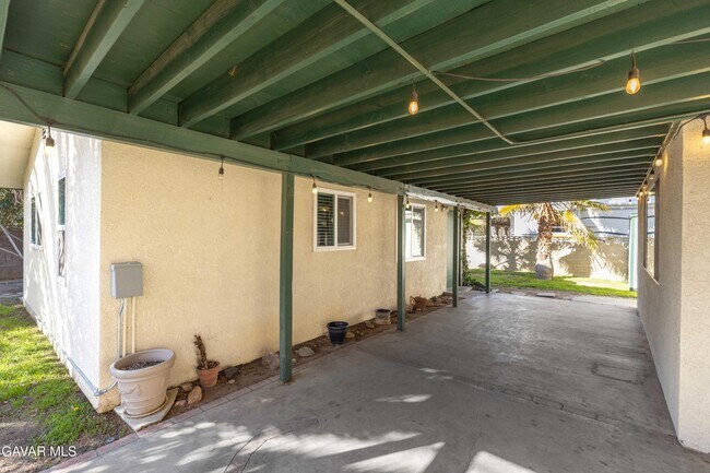 Building Photo - 43007 Pearlwood Dr