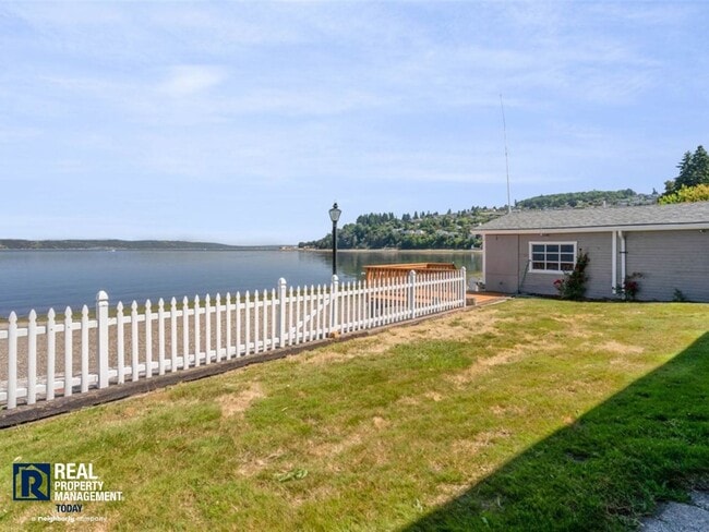 Building Photo - Rare Brown’s Point Beachfront Living – Stunning 3 Bed / 2 Bath Home!