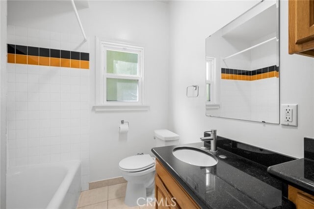 Building Photo - 216 E Windsor Rd