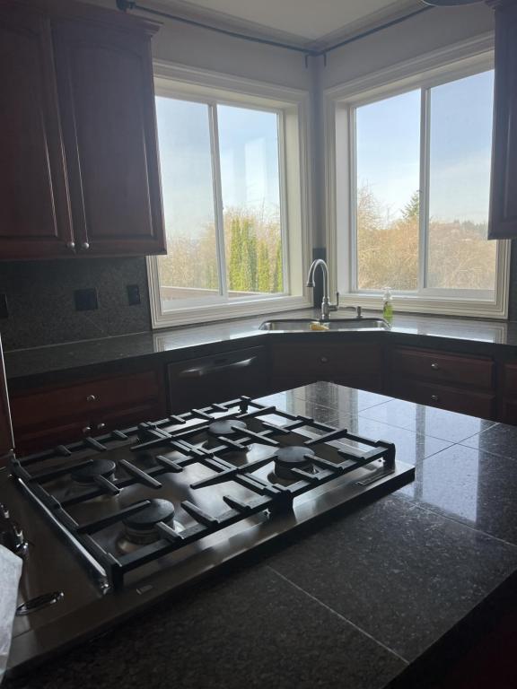 Building Photo - 15715 SE Bybee Dr