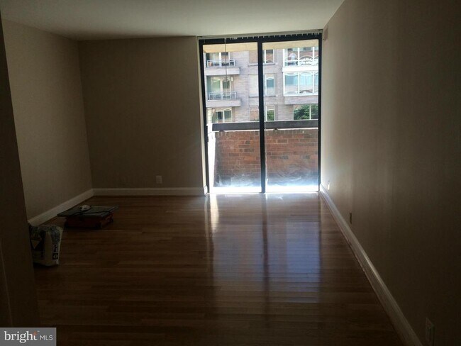 Building Photo - 1140 23rd St NW