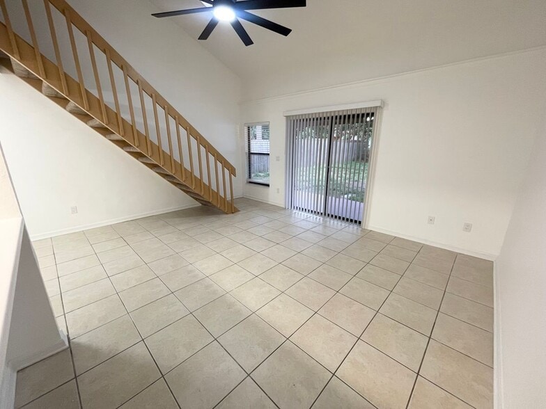 Building Photo - 2759 Hunt Club Ln