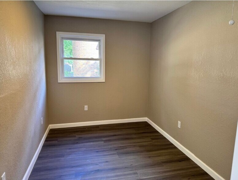 Building Photo - 3634 N 49th St