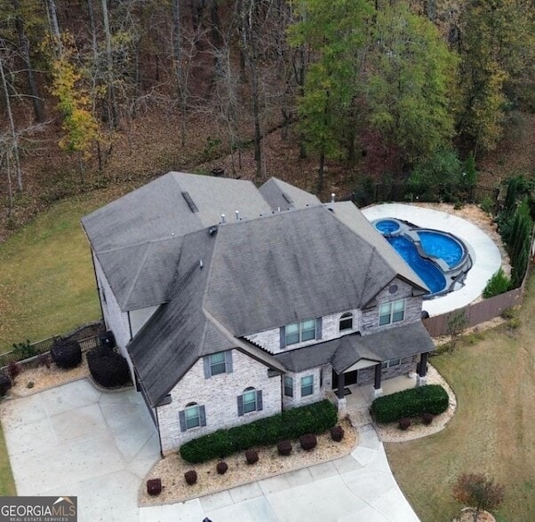 Building Photo - 221 Snow Bird Dr