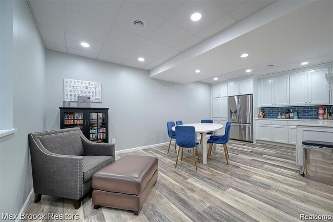 Building Photo - 4211 Kent Rd