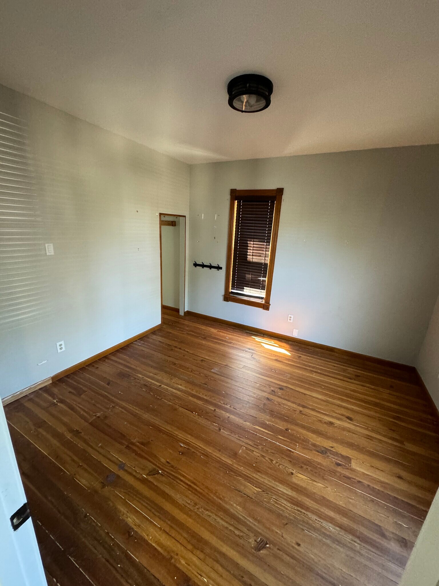 Building Photo - 84 E. 15th Street