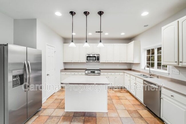 Building Photo - 9710 Rocky Ford Club Rd