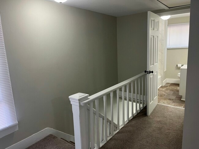 Building Photo - 13 Layton St