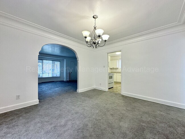 Building Photo - 17512 Roselawn St