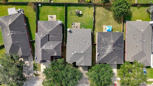 Building Photo - 5711 Kenwood